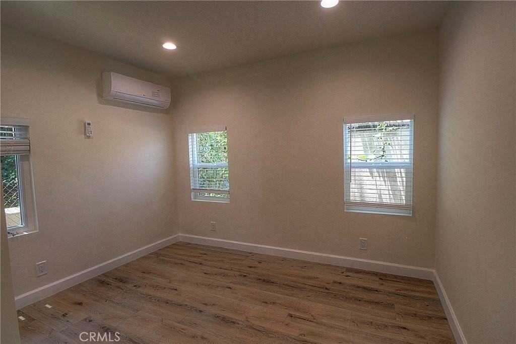 1127 Manzanita St - Photo 6 of 13