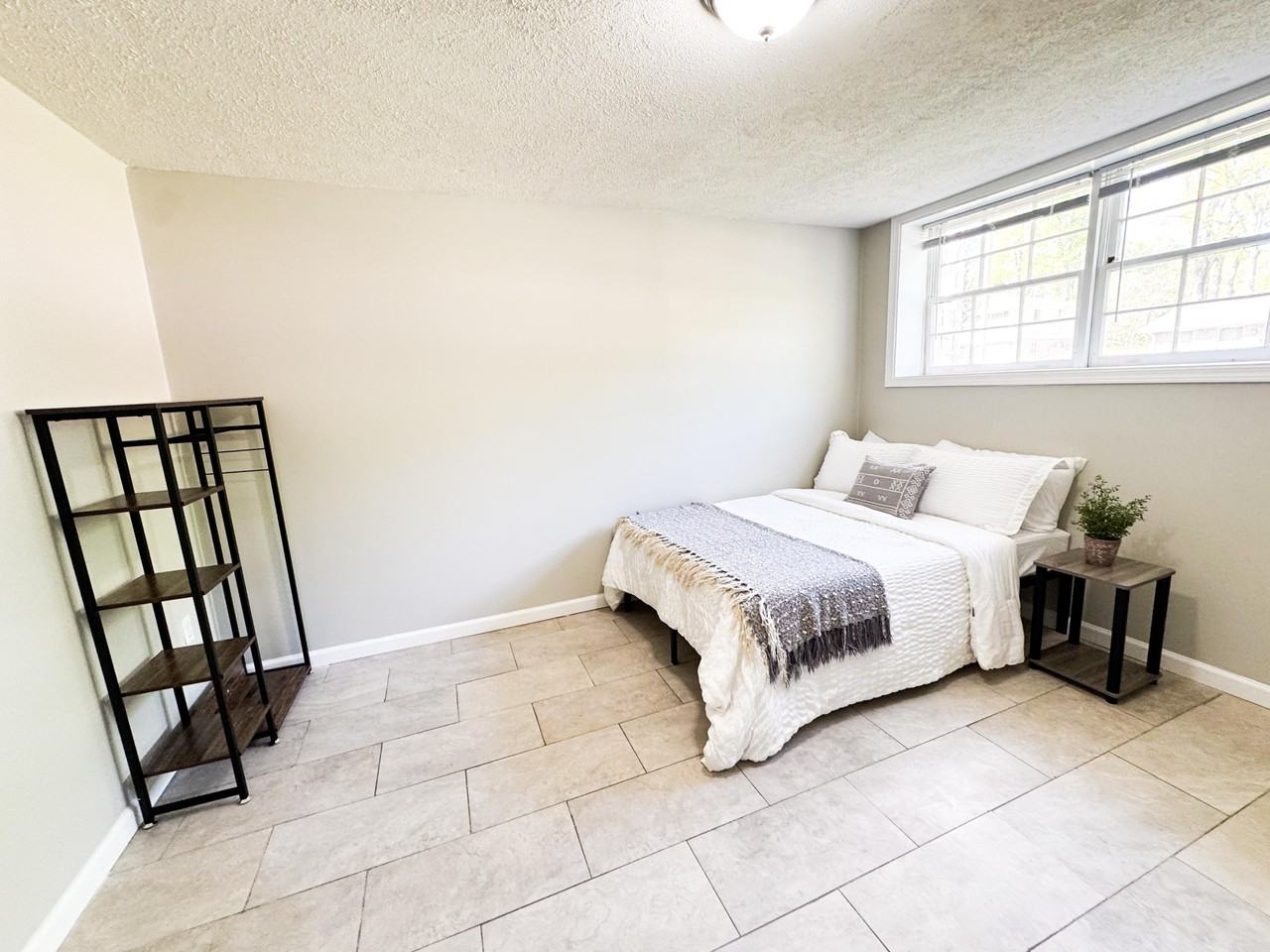 Magnolia Dr - Photo 4 of 5