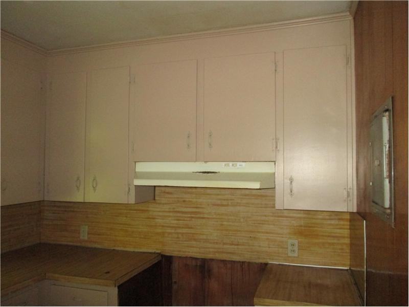 412 Isom St - Photo 3 of 19