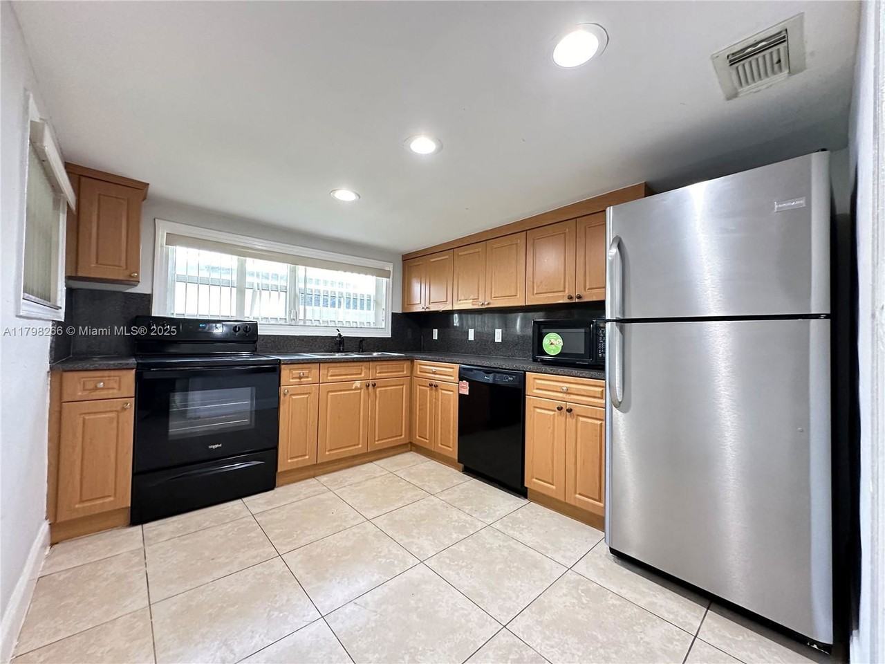 2811 Nw 88th St #1 - Photo 2 of 8