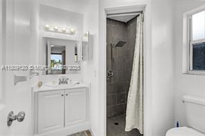 1020 Sw 8th St - Photo 6 of 8