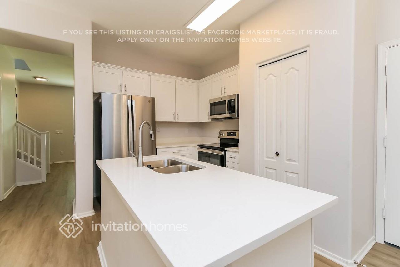 4122 E Tyson St - Photo 4 of 16