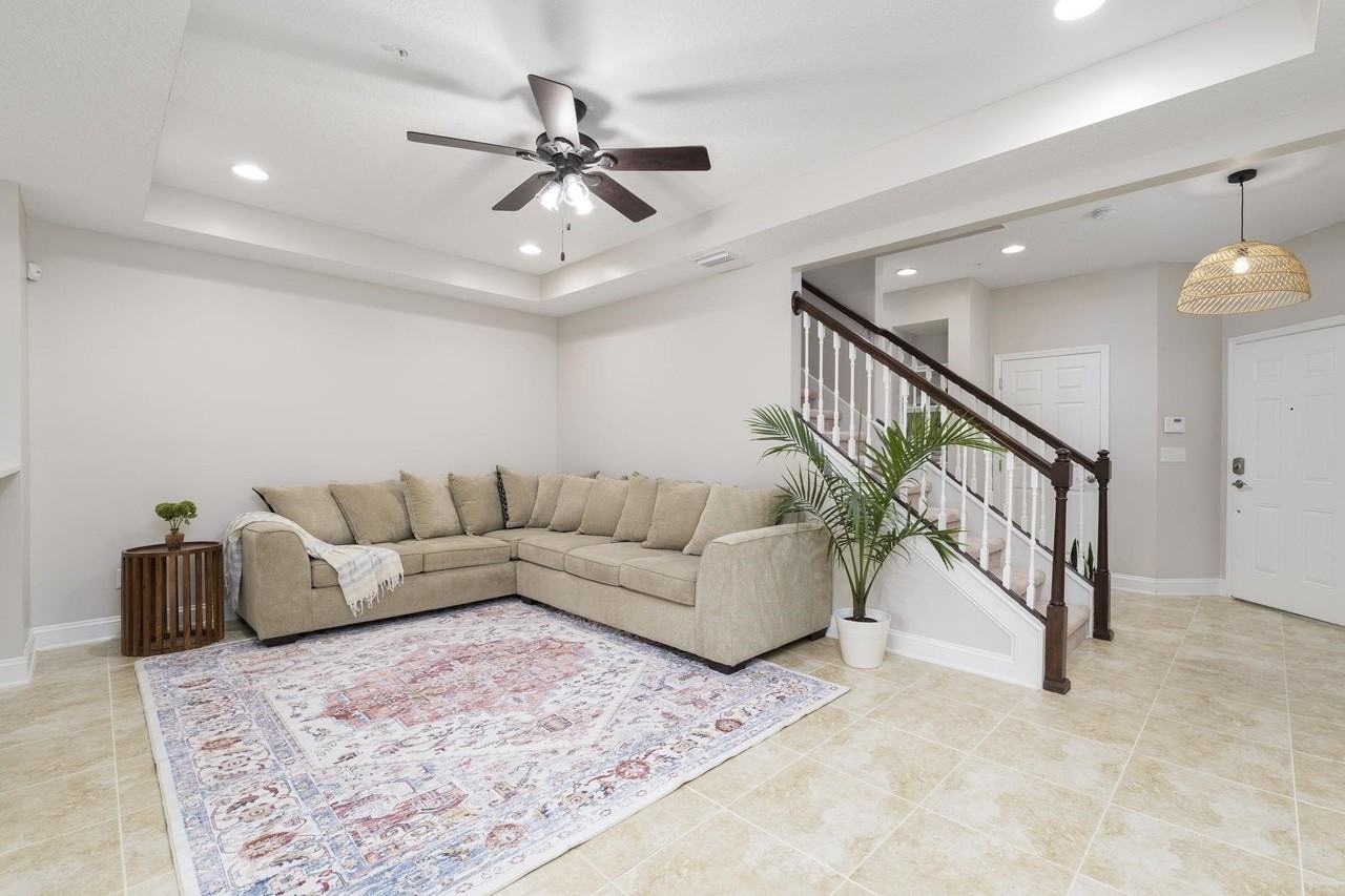 127 Adelanto Ave - Photo 3 of 21