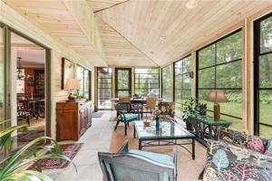 featured image of 140 Connection St