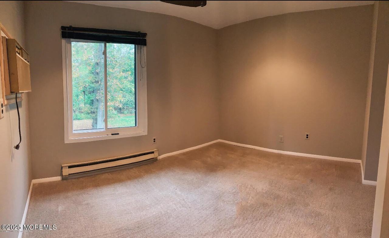 227 Medford Ct - Photo 6 of 9