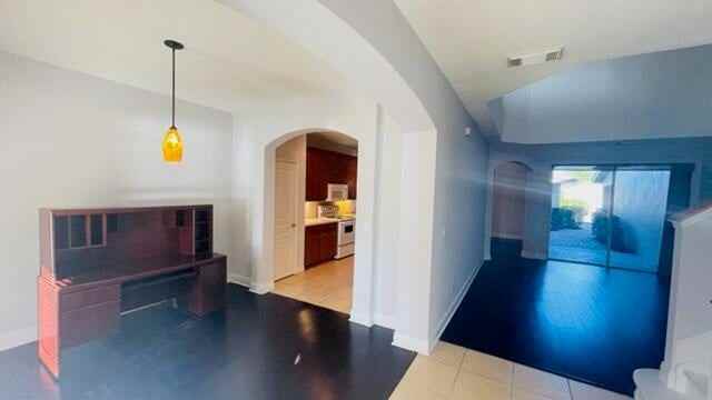 10822 Meeting Street - Photo 3 of 28