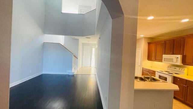 10822 Meeting Street - Photo 5 of 28