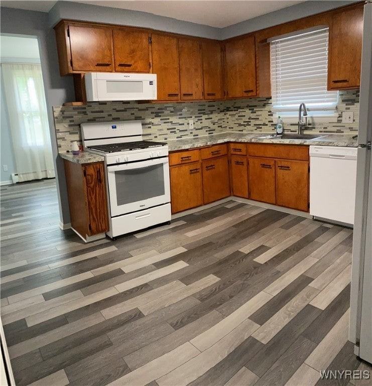 4867 N Bailey Ave - Photo 2 of 16