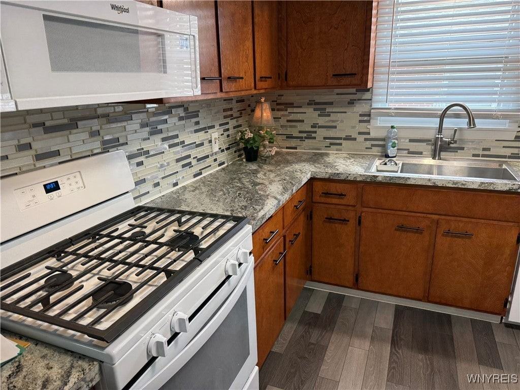 4867 N Bailey Ave - Photo 5 of 16