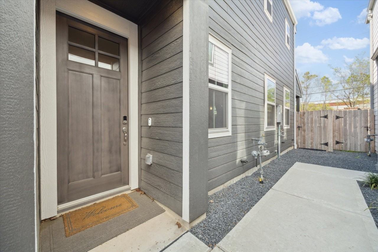 9954 Storehouse Dr - Photo 7 of 23