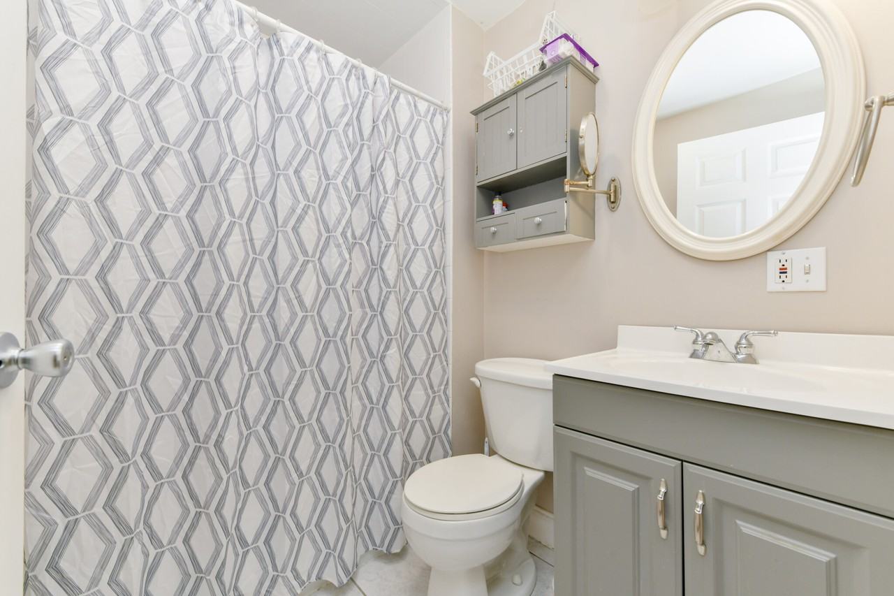 158 Cottage St #4R - Photo 4 of 10