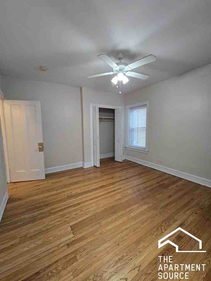 834 Reba Pl #2N - Photo 5 of 6