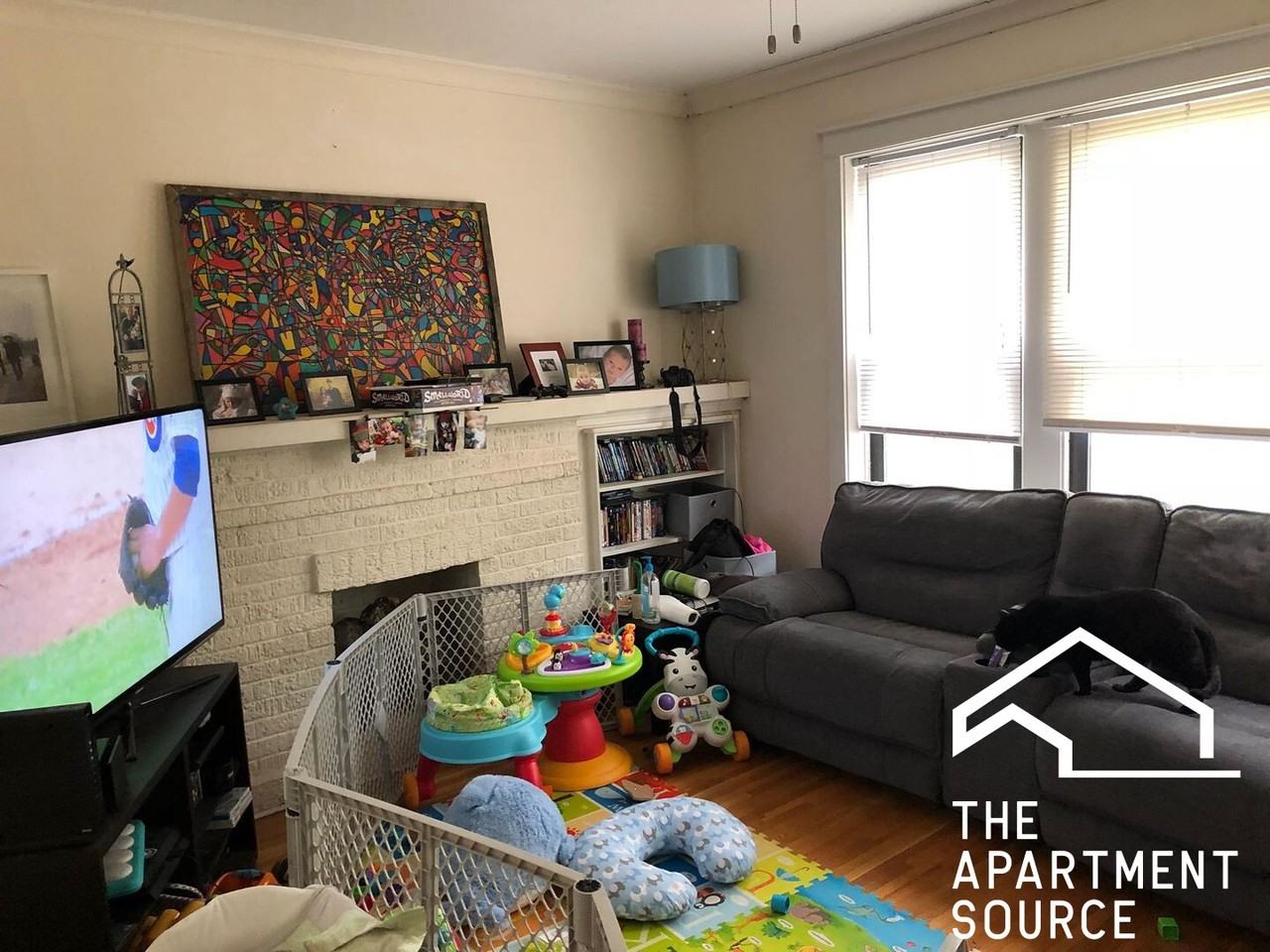 4951 N Oakley Ave #2 - Photo 3 of 12