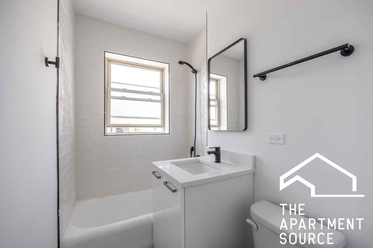 1553 W Hollywood Ave #301 - Photo 6 of 24