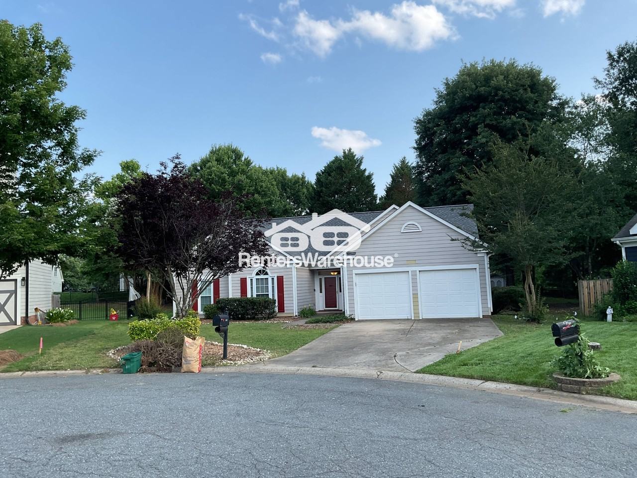 8402 Albury Walk Ln - Photo 2 of 42