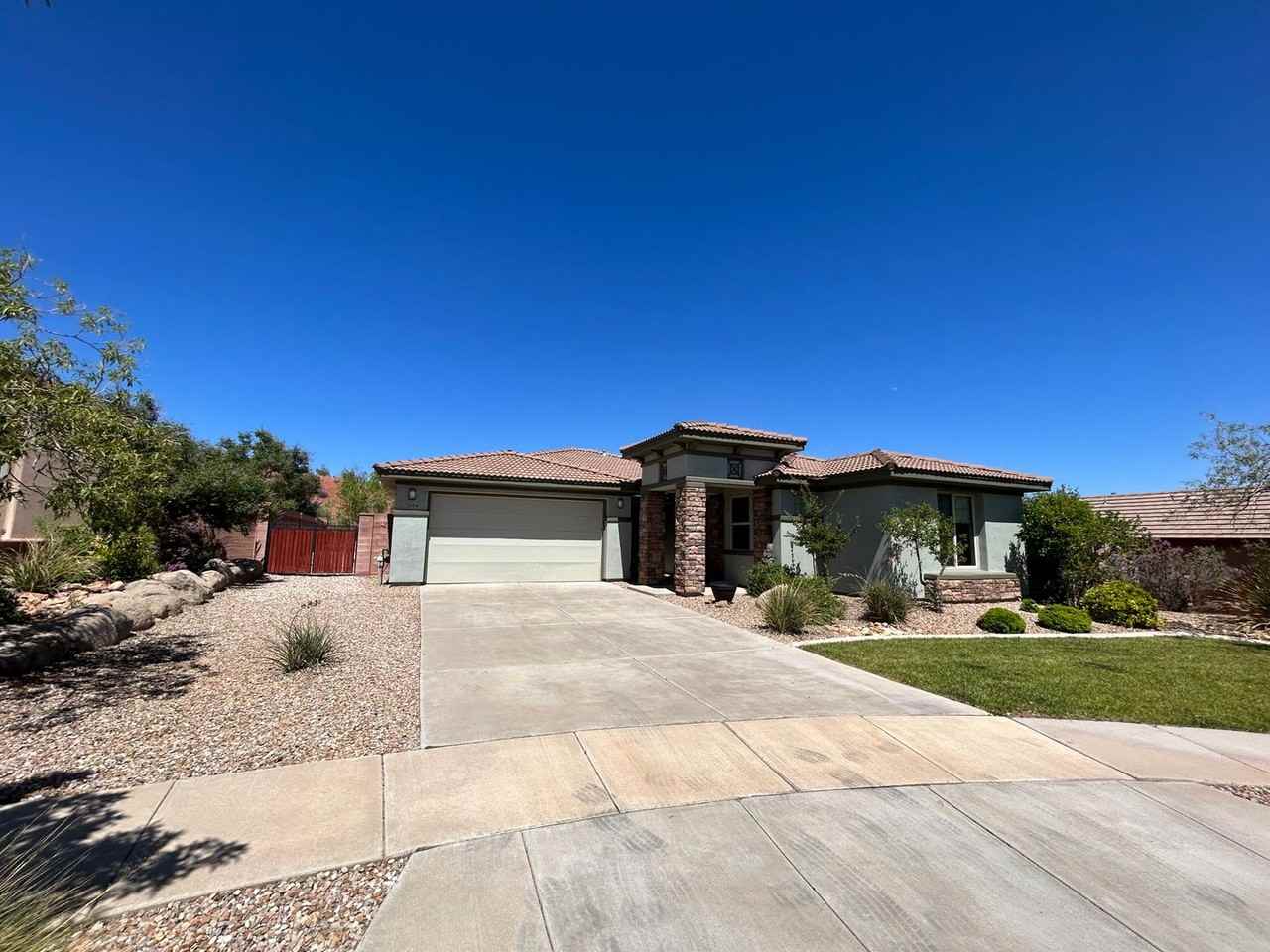 2094 N Red Mountain Rd - Photo 2 of 45
