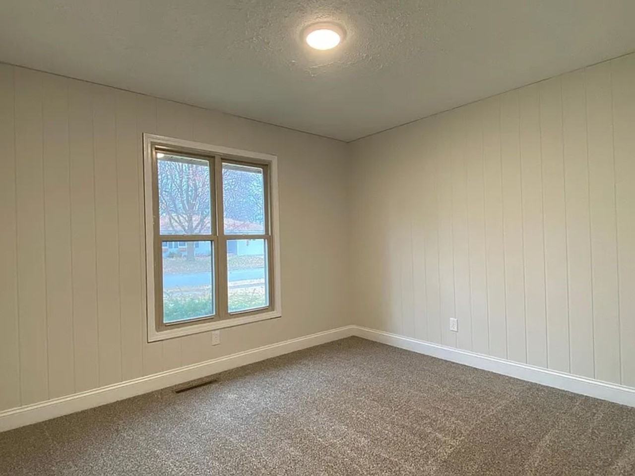 3259 S Elmira Ave - Photo 6 of 10