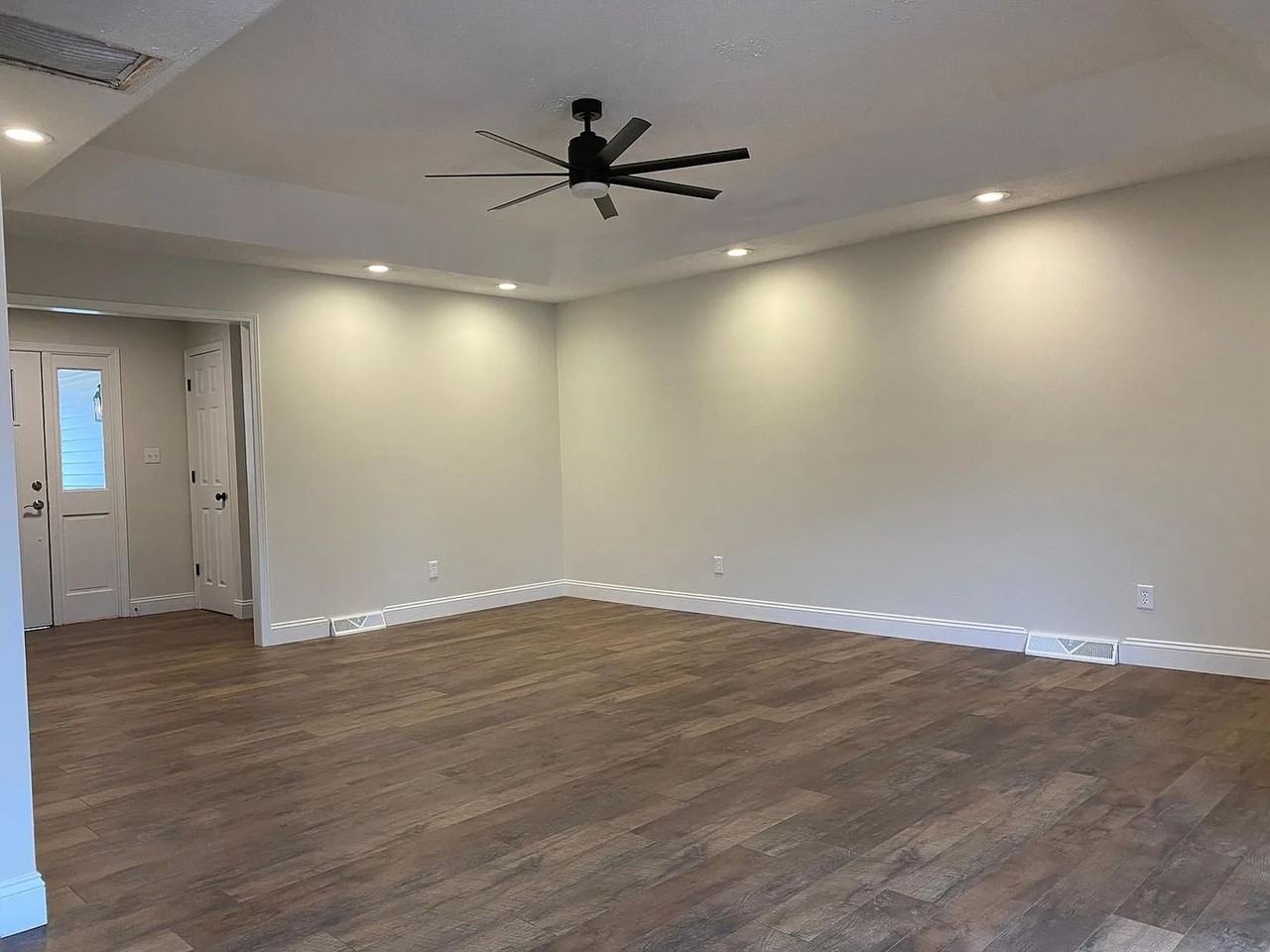 3259 S Elmira Ave - Photo 7 of 10