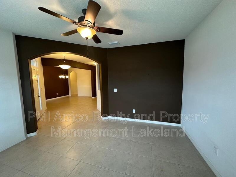 2009 Country Aire Loop - Photo 2 of 25