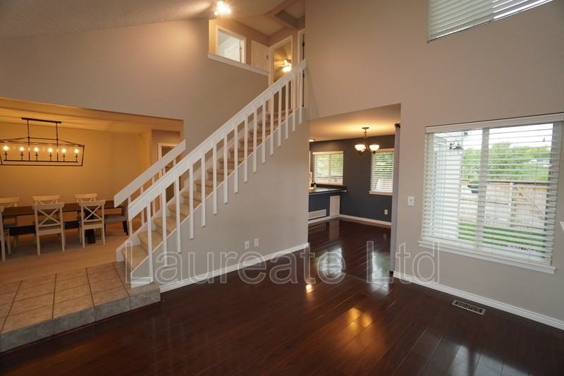 9521 Joyce Lane - Photo 4 of 32