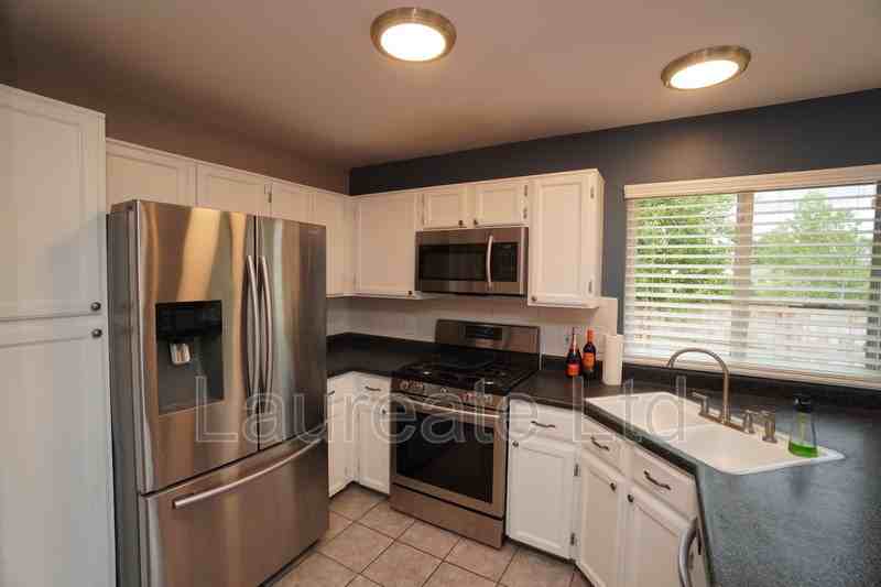 9521 Joyce Lane - Photo 7 of 32