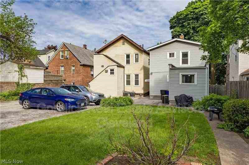 2155 Murray Hill Rd - Photo 3 of 15