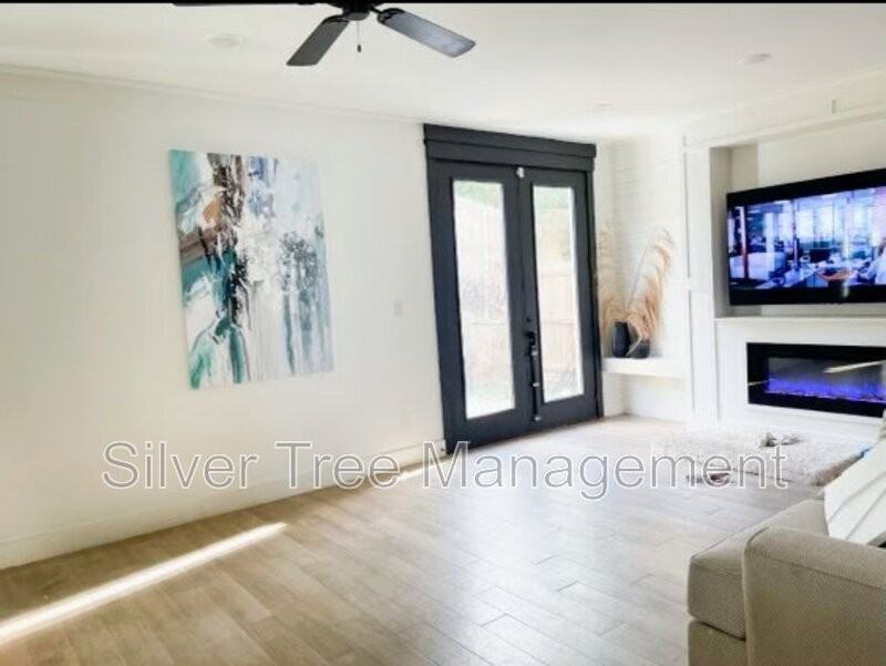 9073 Quarry Hill Ct - Photo 4 of 15