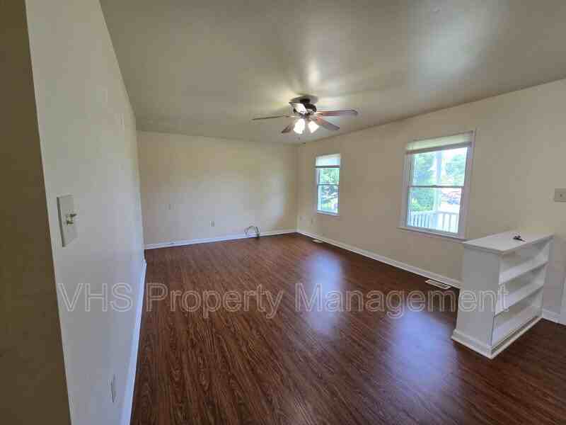 11242 Craig Ln - Photo 2 of 12