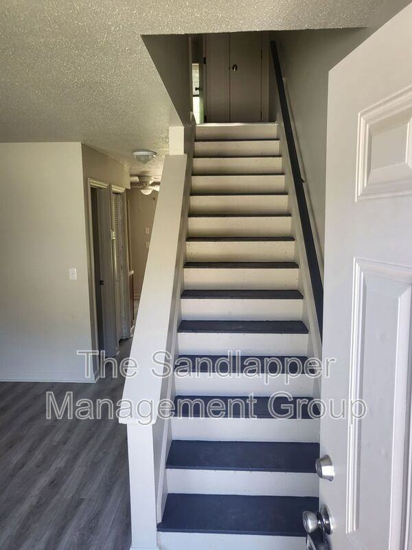 126 Langley Dr #B - Photo 2 of 15