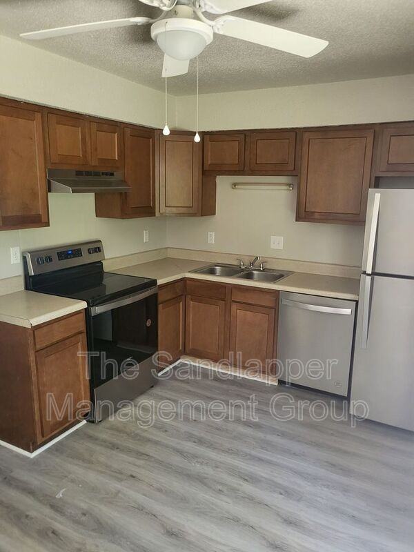126 Langley Dr #B - Photo 4 of 15