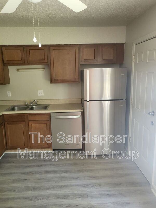 126 Langley Dr #B - Photo 6 of 15