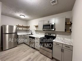 1306 E Mcdaniel St #7 - Photo 1 of 1