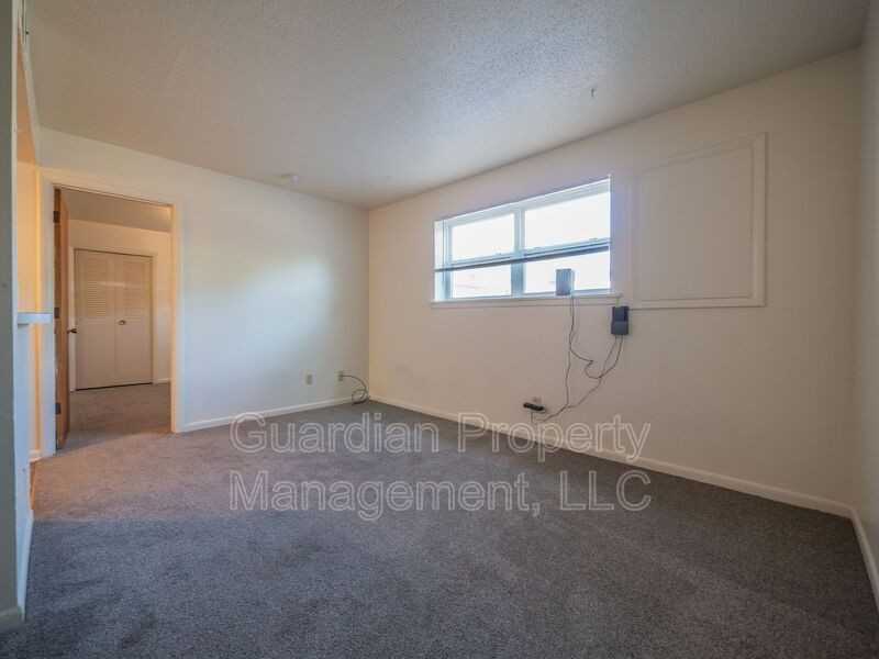 1121 N College Dr #51 - Photo 2 of 9