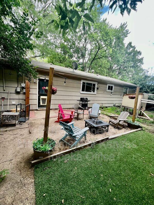 2015 Clifton Ct - Photo 2 of 17