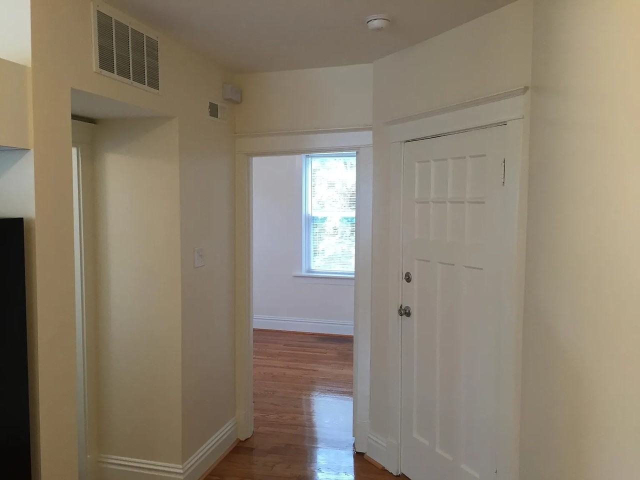 2408 Roseland Ter #2S - Photo 2 of 11