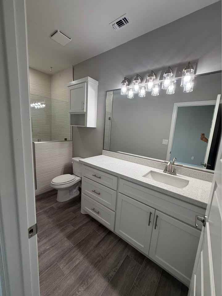 2309 E Viviana St #3 - Photo 2 of 9