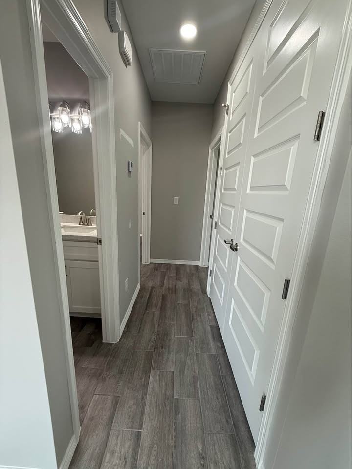 2309 E Viviana St #3 - Photo 6 of 9