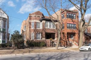 featured image of 1440 W Addison St #2