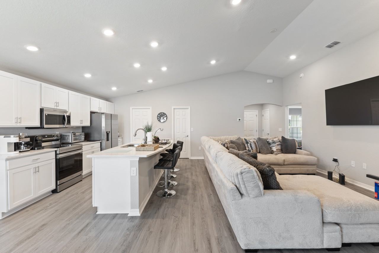 2172 Desert Rose Dr - Photo 6 of 22