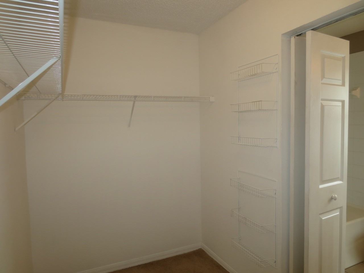 3106 Pine Top Dr - Photo 6 of 12