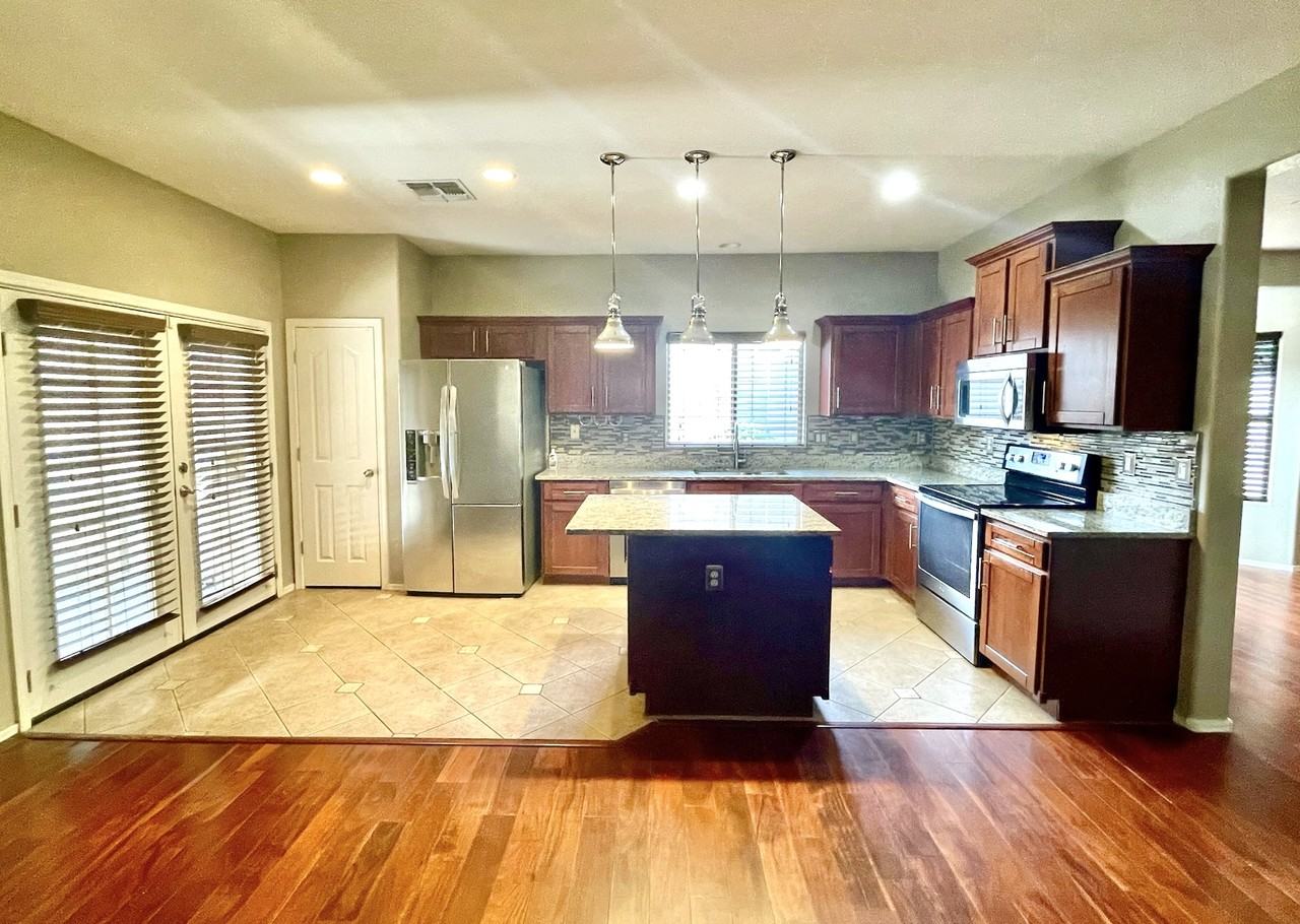 3414 N 129th Dr - Photo 2 of 30