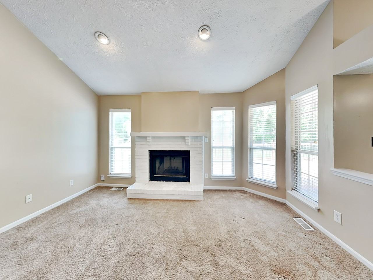 8622 Cedar Key Dr - Photo 4 of 22