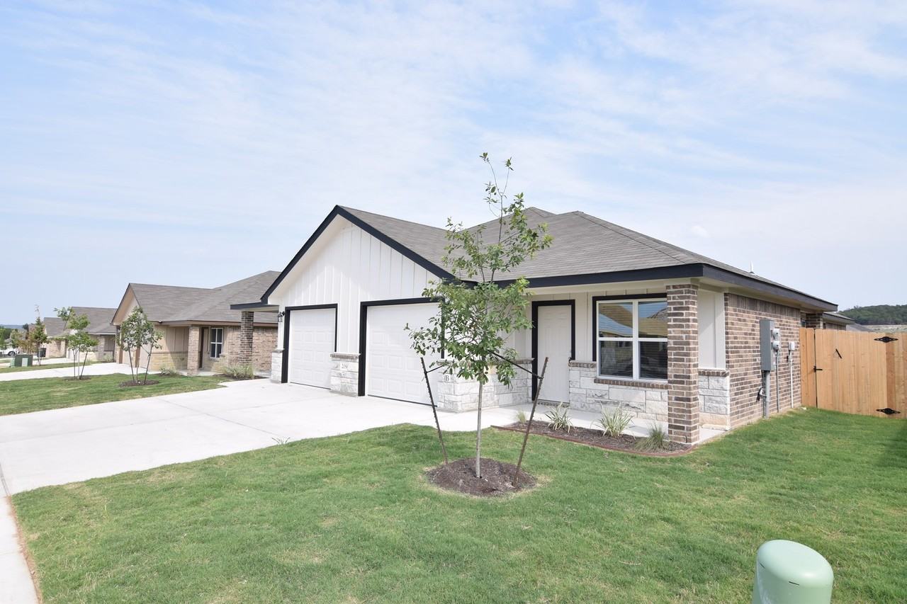 209 Appalachian Trl - Photo 2 of 18