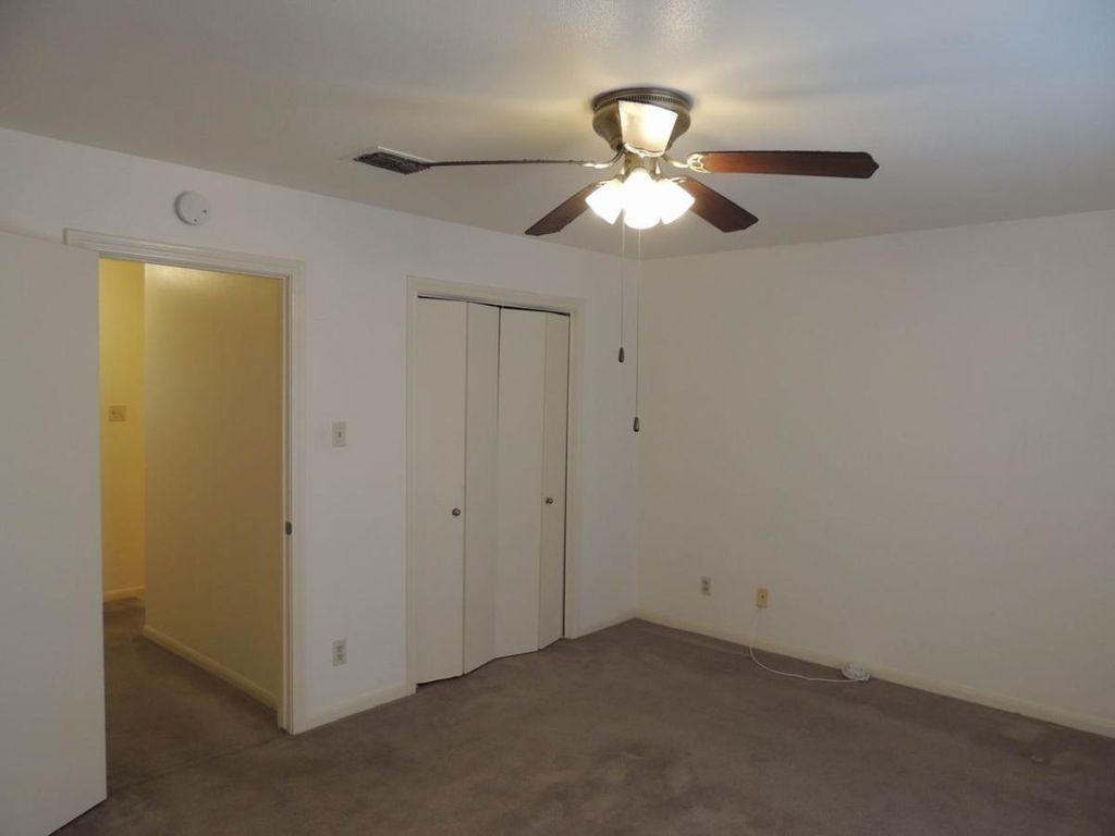 8870 Kempwood Dr #NA - Photo 7 of 20