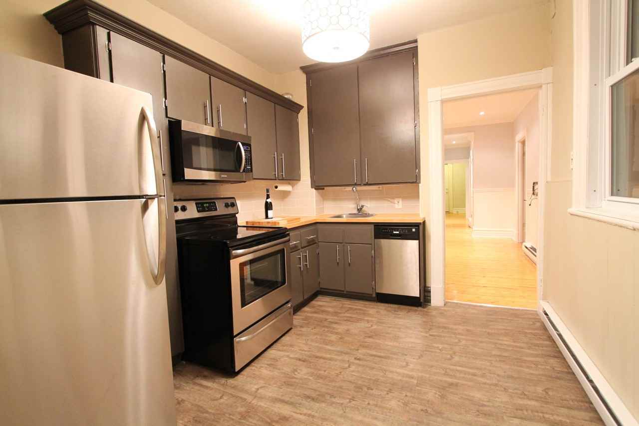 2096 Rue Beaudry - Photo 3 of 20