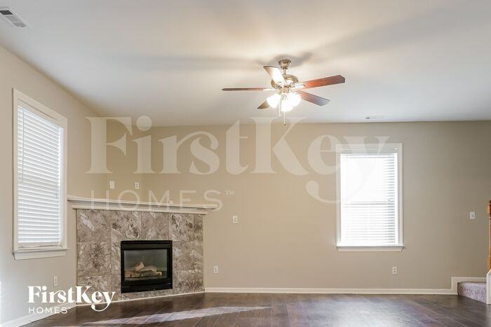 5242 Inverness Ct - Photo 2 of 15