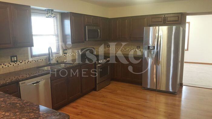 1400 Brittany Ct - Photo 3 of 13