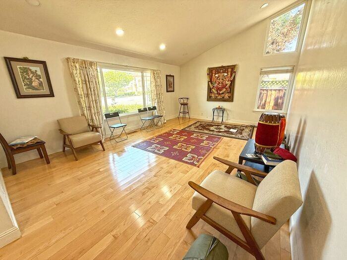 3046 Fowler Rd - Photo 2 of 19