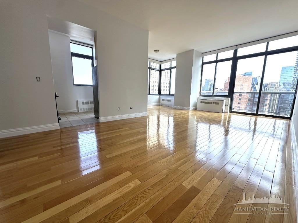 W 48th St #34J - Photo 2 of 16