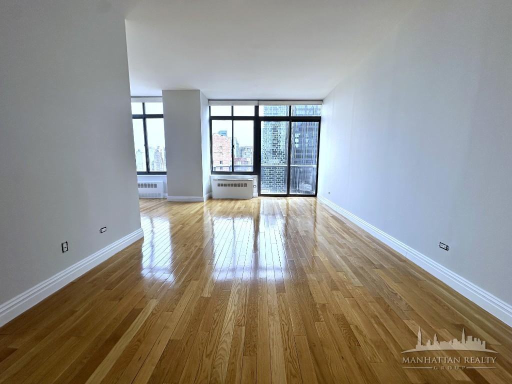 W 48th St #34J - Photo 3 of 16